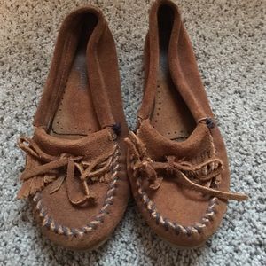 Size 7 Minnetonka Moccasins- Like New